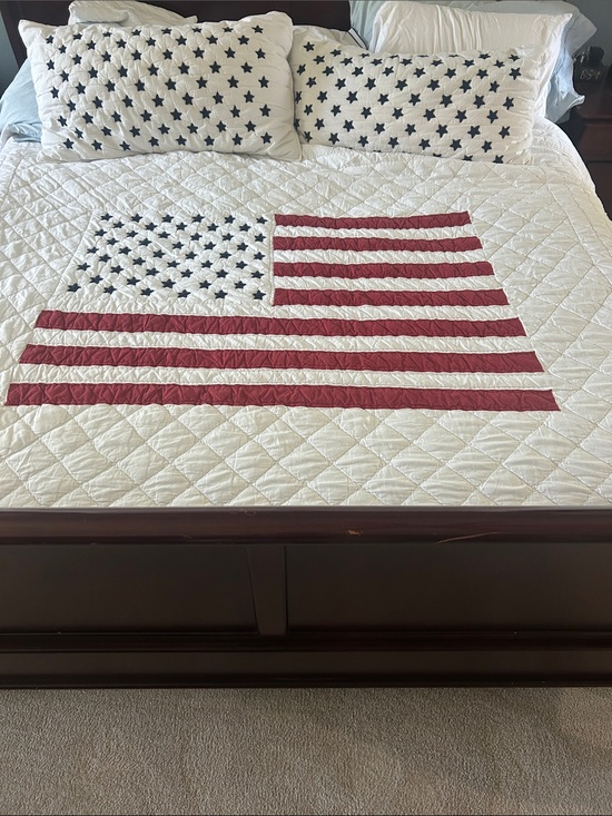 Pottery Barn Other - Pottery Barn Americana king sized quilt and shams